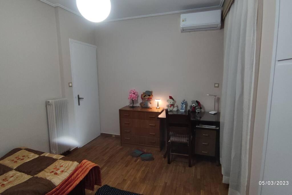 Sq Varnava Appartment Atenas Exterior foto
