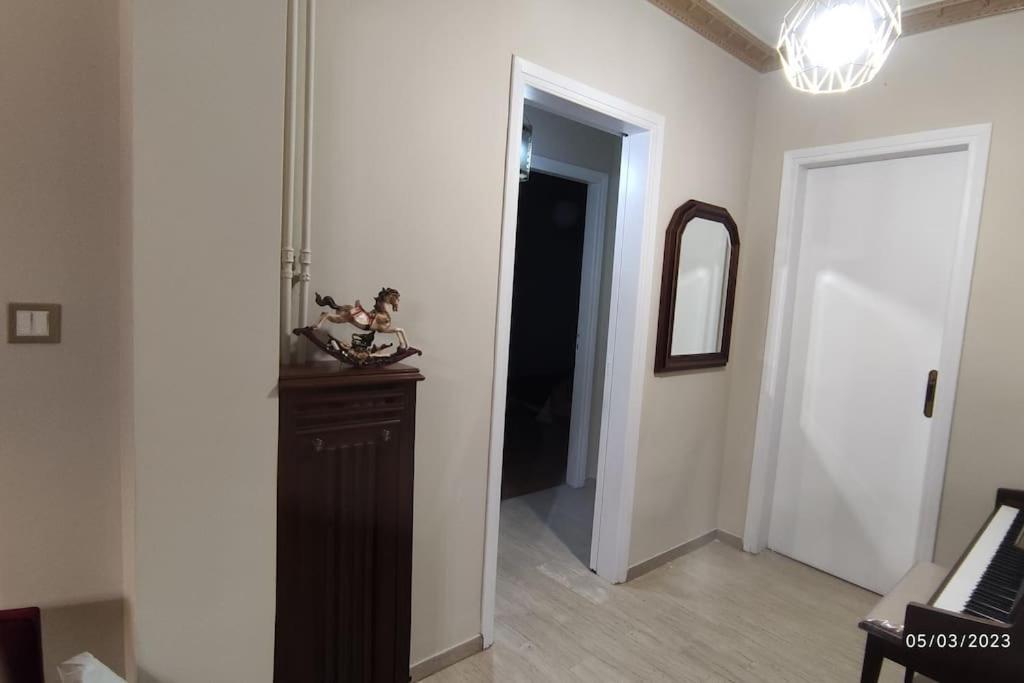 Sq Varnava Appartment Atenas Exterior foto